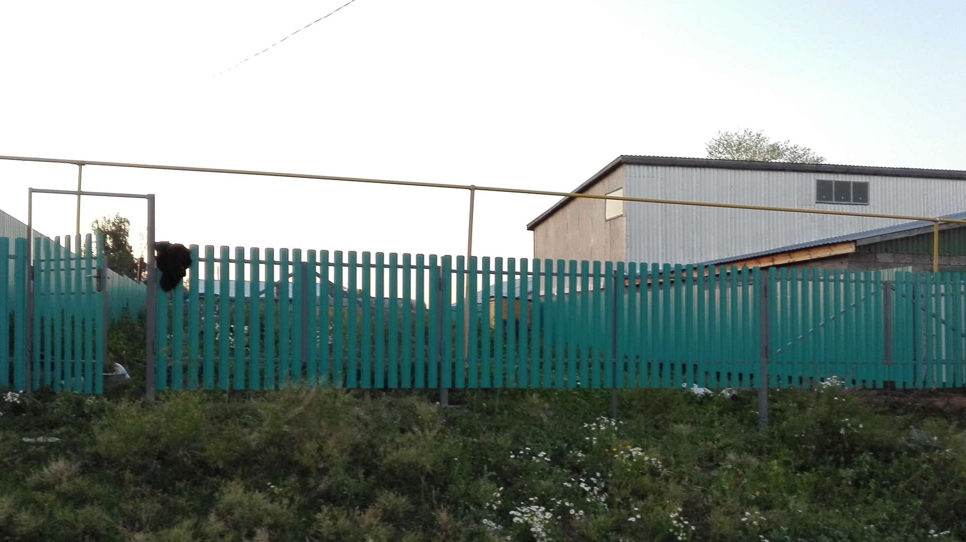 забор из евроштакетника