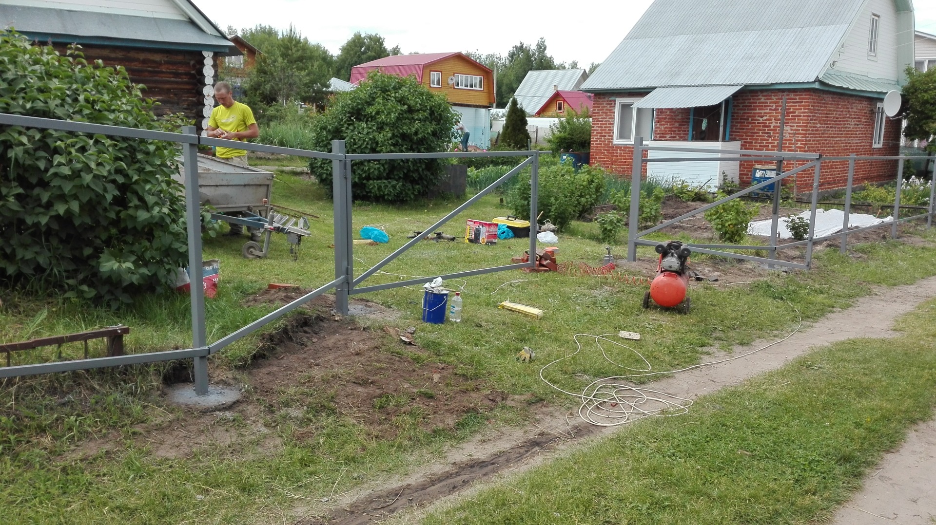 установка забора и ворот